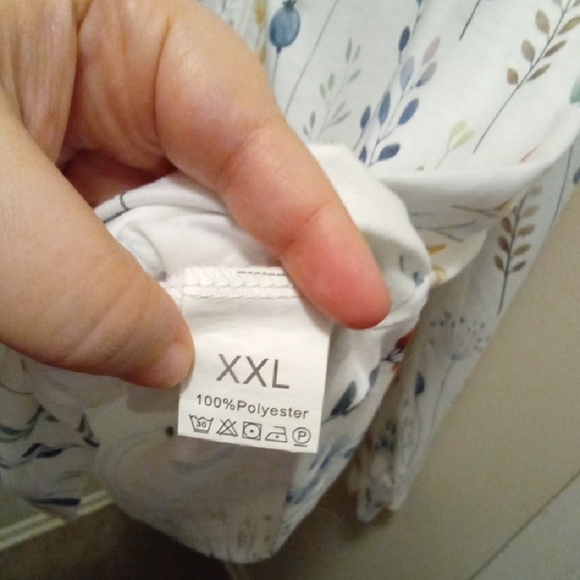 Womans XXL Springtime Floral Print White Zipup Hooded Jacket Lightweight - Picture 2 of 5